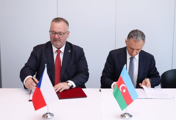 Azerbaijan, Czech Republic sign memorandum on transport and urban mobility (PHOTO)