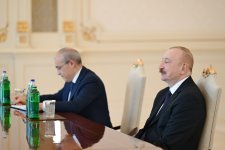 President Ilham Aliyev receives delegation led by Chairman of Islamic Development Bank group (PHOTO/VIDEO)