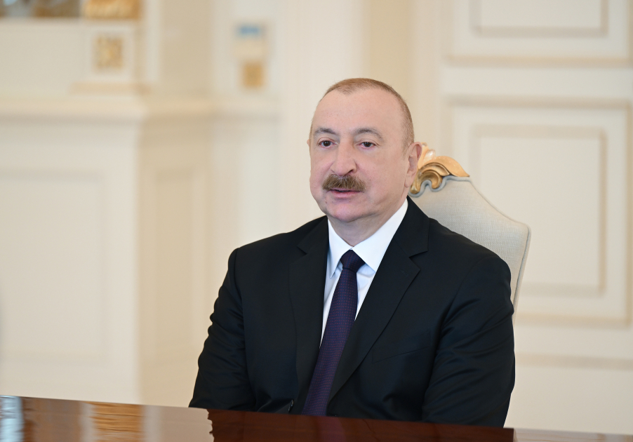 President Ilham Aliyev receives delegation led by Chairman of Islamic Development Bank group (PHOTO/VIDEO)