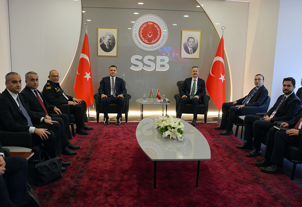 Azerbaijan’s MoD Director General visits SAHA EXPO 2026 (PHOTO)