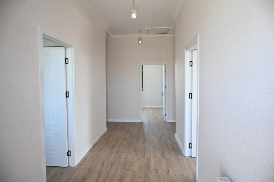 President Ilham Aliyev and First Lady Mehriban Aliyeva view facilities established in private houses in Shukurbayli village (PHOTO/VIDEO)