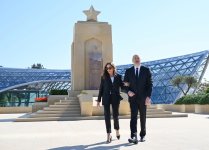 President Ilham Aliyev and First Lady Mehriban Aliyeva pay tribute to Azerbaijanis who died for Victory over fascism (PHOTO/VIDEO)
