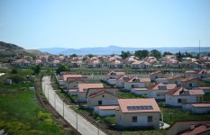 President Ilham Aliyev and First Lady Mehriban Aliyeva view facilities established in private houses in Shukurbayli village (PHOTO/VIDEO)