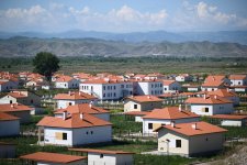 President Ilham Aliyev and First Lady Mehriban Aliyeva view facilities established in private houses in Shukurbayli village (PHOTO/VIDEO)