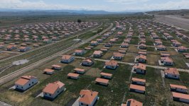 President Ilham Aliyev and First Lady Mehriban Aliyeva view facilities established in private houses in Shukurbayli village (PHOTO/VIDEO)