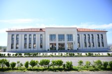 President Ilham Aliyev and First Lady Mehriban Aliyeva view facilities established in private houses in Shukurbayli village (PHOTO/VIDEO)
