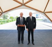 President Ilham Aliyev and First Lady Mehriban Aliyeva meet with residents moving to Shukurbeyli village in Jabrayil district (PHOTO)