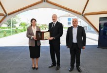 President Ilham Aliyev and First Lady Mehriban Aliyeva meet with residents moving to Shukurbeyli village in Jabrayil district (PHOTO)