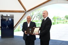 President Ilham Aliyev and First Lady Mehriban Aliyeva meet with residents moving to Shukurbeyli village in Jabrayil district (PHOTO)
