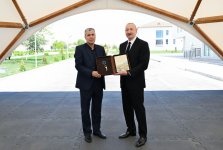 President Ilham Aliyev and First Lady Mehriban Aliyeva meet with residents moving to Shukurbeyli village in Jabrayil district (PHOTO)