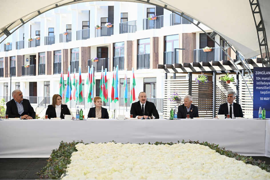 President Ilham Aliyev met with residents in Zangilan city and laid foundation stone for Zangilan City Park Hotel (PHOTO)