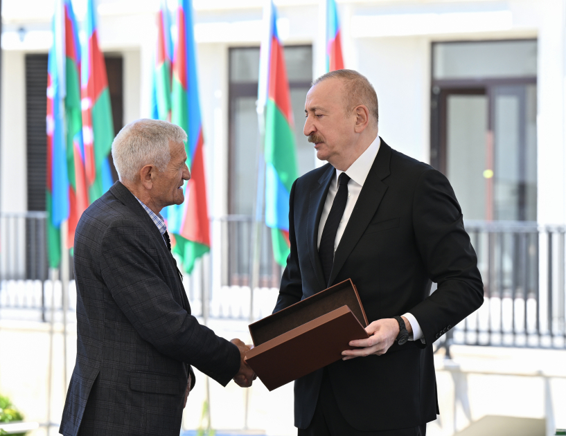 President Ilham Aliyev met with residents in Zangilan city and laid foundation stone for Zangilan City Park Hotel (PHOTO)