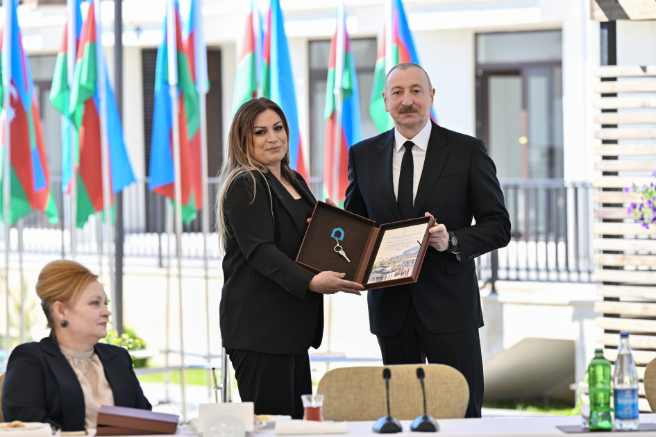 President Ilham Aliyev met with residents in Zangilan city and laid foundation stone for Zangilan City Park Hotel (PHOTO)