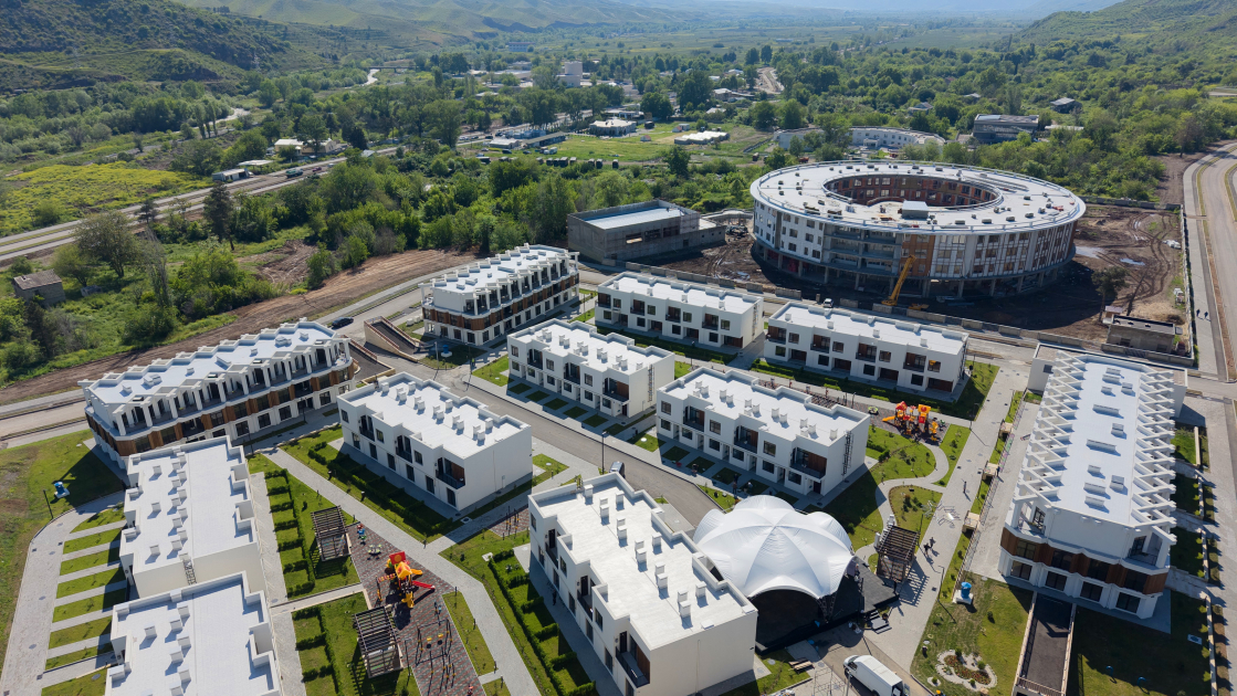 President Ilham Aliyev met with residents in Zangilan city and laid foundation stone for Zangilan City Park Hotel (PHOTO)