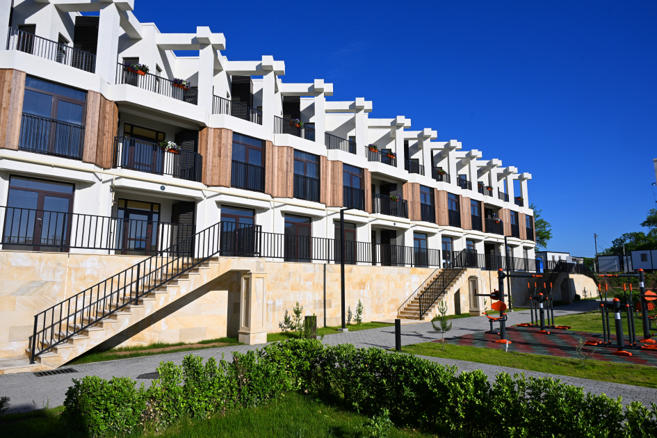 President Ilham Aliyev met with residents in Zangilan city and laid foundation stone for Zangilan City Park Hotel (PHOTO)