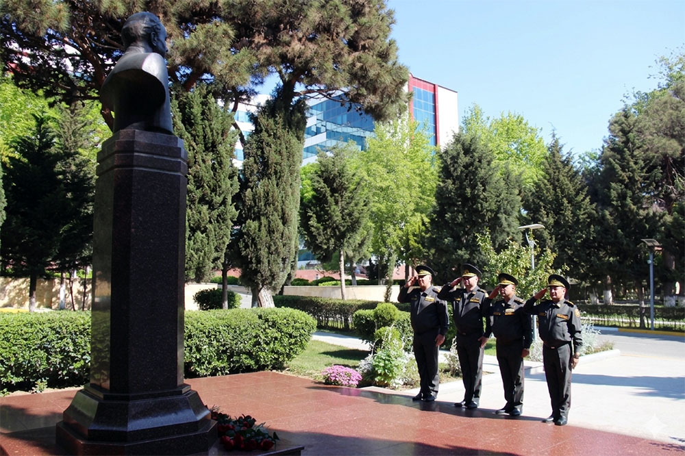 Azerbaijan Army commemorates 103rd anniversary of birth of National Leader Heydar Aliyev (PHOTO/VIDEO)