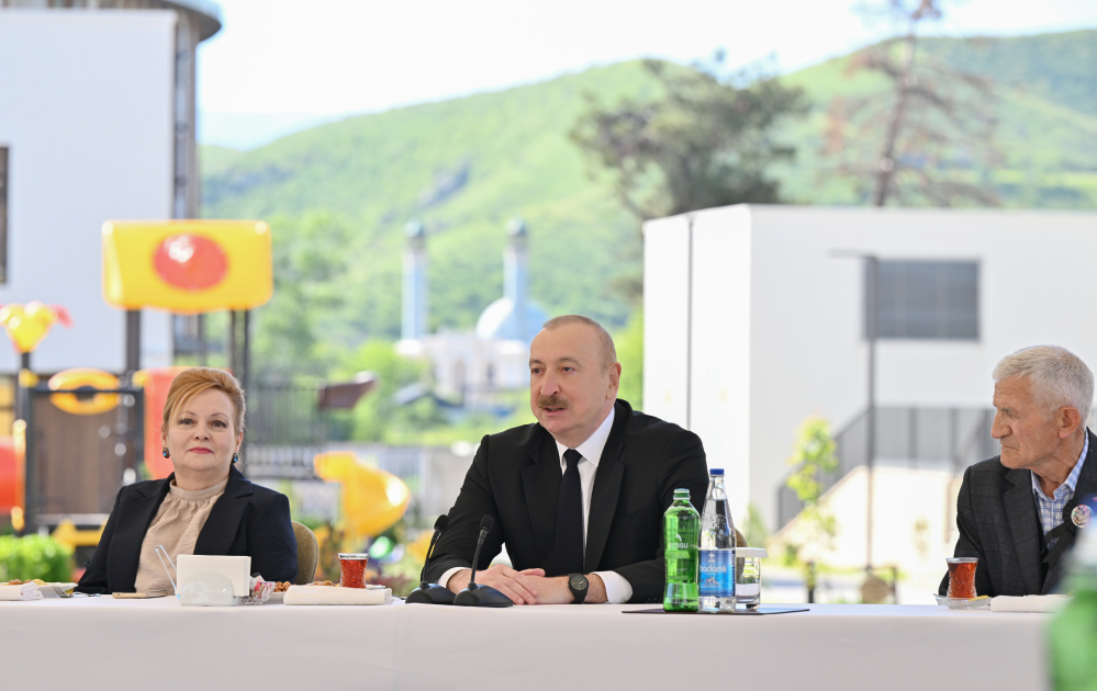 President Ilham Aliyev met with residents in Zangilan city and laid foundation stone for Zangilan City Park Hotel (PHOTO)