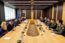 Azerbaijani Defense Minister pays official visit to Slovakia (PHOTO)