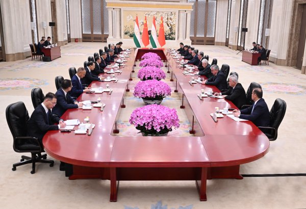 Tajikistan seeks Chinese investment in AI, digitalization, and green economy