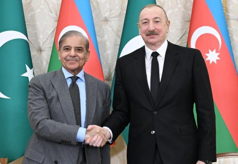 President Ilham Aliyev, Pakistani PM hold telephone conversation (PHOTO)