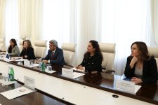 Azerbaijan discusses healthcare co-op with Asian Development Bank (PHOTO)
