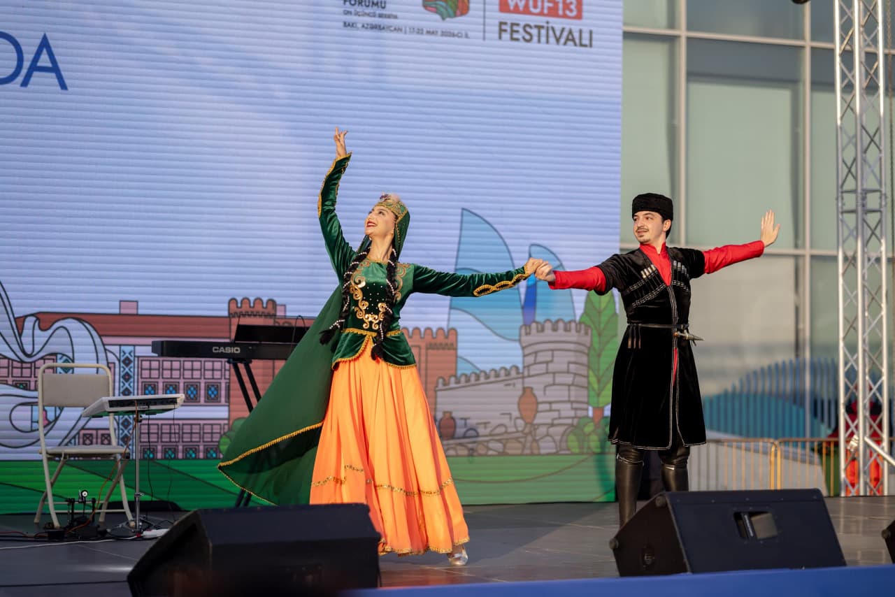 Public programme in Baku marks conclusion of WUF13 Festival (PHOTO)