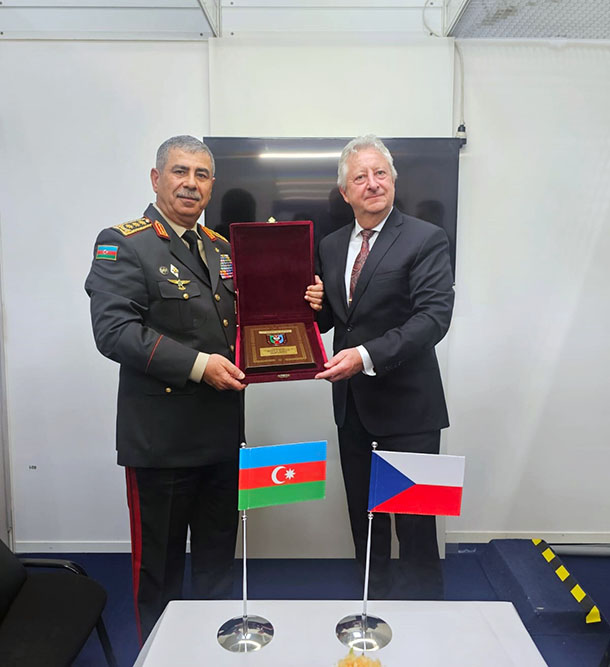 Azerbaijani Defense Minister’s visit to Slovakia continues (PHOTO)