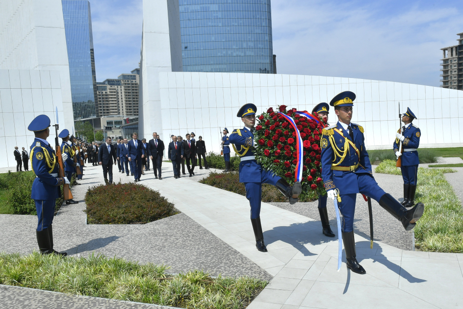 Speaker of National Council of Slovakia visits Victory Park (PHOTO)