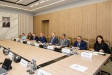 Azerbaijan brainstorms progress on internet upgrades and communication efforts (PHOTO)
