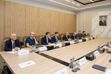 Azerbaijan brainstorms progress on internet upgrades and communication efforts (PHOTO)