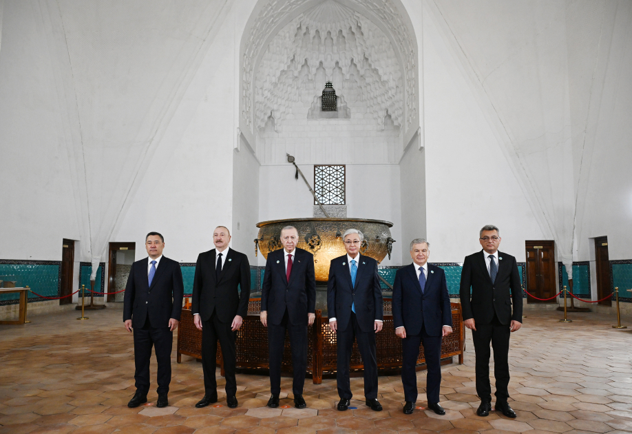 President Ilham Aliyev and other participants of OTS informal summit tour cultural sites in Turkistan (PHOTO)