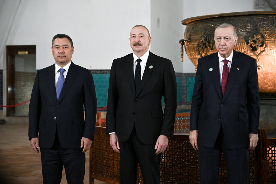 President Ilham Aliyev and other participants of OTS informal summit tour cultural sites in Turkistan (PHOTO)