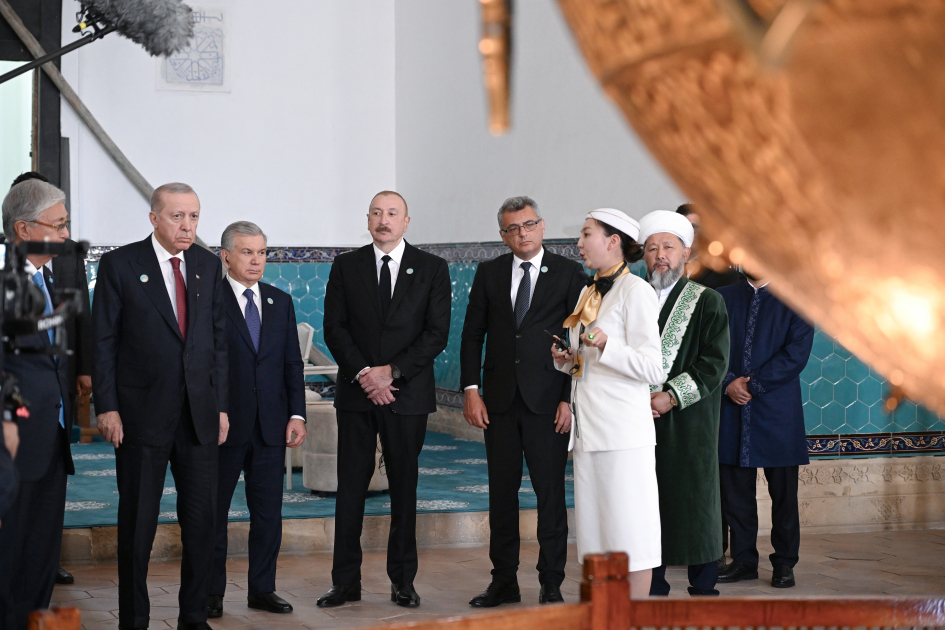 President Ilham Aliyev and other participants of OTS informal summit tour cultural sites in Turkistan (PHOTO)
