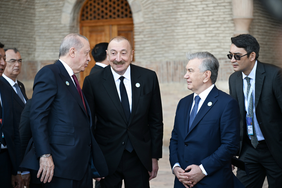 President Ilham Aliyev and other participants of OTS informal summit tour cultural sites in Turkistan (PHOTO)