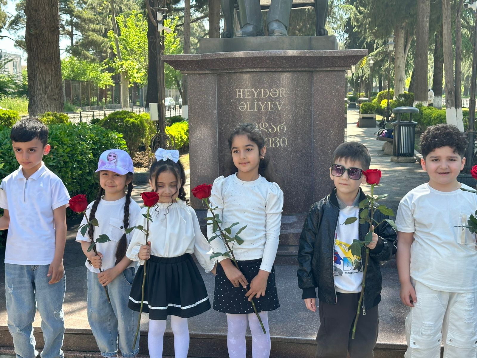 Heydar Aliyev’s memory commemorated in Central Asia and Georgia on 103rd anniversary (PHOTO)