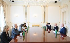 President Ilham Aliyev receives Executive Director of UN Human Settlements Programme (PHOTO)