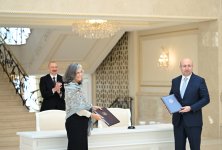 President Ilham Aliyev receives Executive Director of UN Human Settlements Programme (PHOTO)