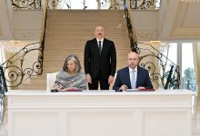 President Ilham Aliyev receives Executive Director of UN Human Settlements Programme (PHOTO)