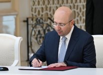 President Ilham Aliyev receives Executive Director of UN Human Settlements Programme (PHOTO)