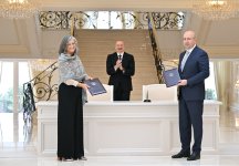 President Ilham Aliyev receives Executive Director of UN Human Settlements Programme (PHOTO)
