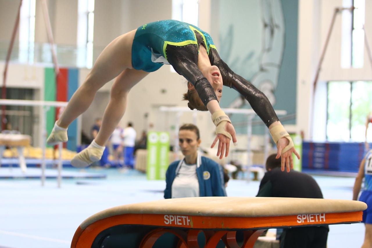 Azerbaijani gymnasts win medals at tournament in Baku (PHOTO)