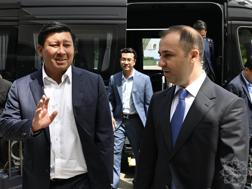 Cambodian Deputy Prime Minister arrives in Azerbaijan to attend WUF13 (PHOTO)