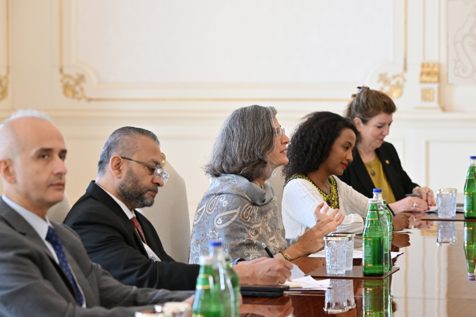 President Ilham Aliyev receives Executive Director of UN Human Settlements Programme (PHOTO)