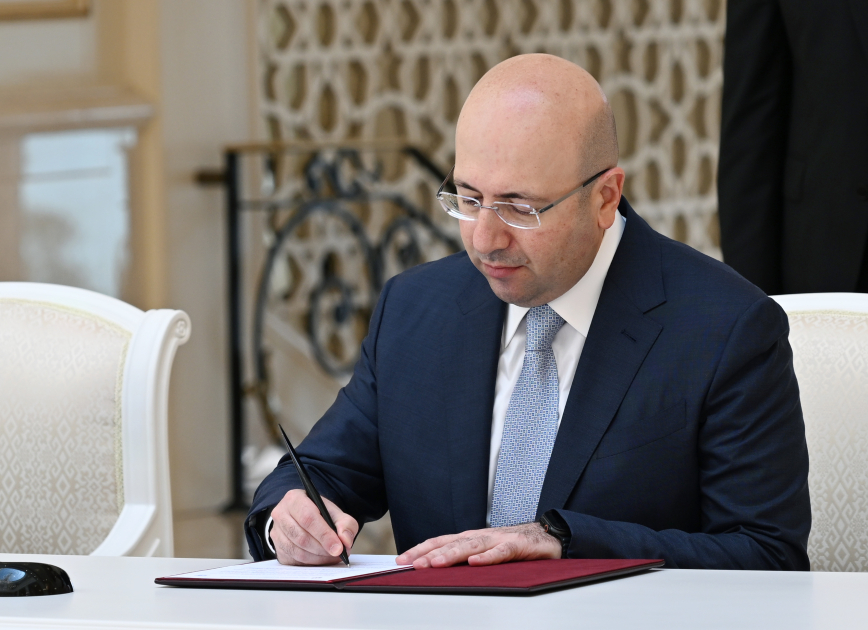 President Ilham Aliyev receives Executive Director of UN Human Settlements Programme (PHOTO)