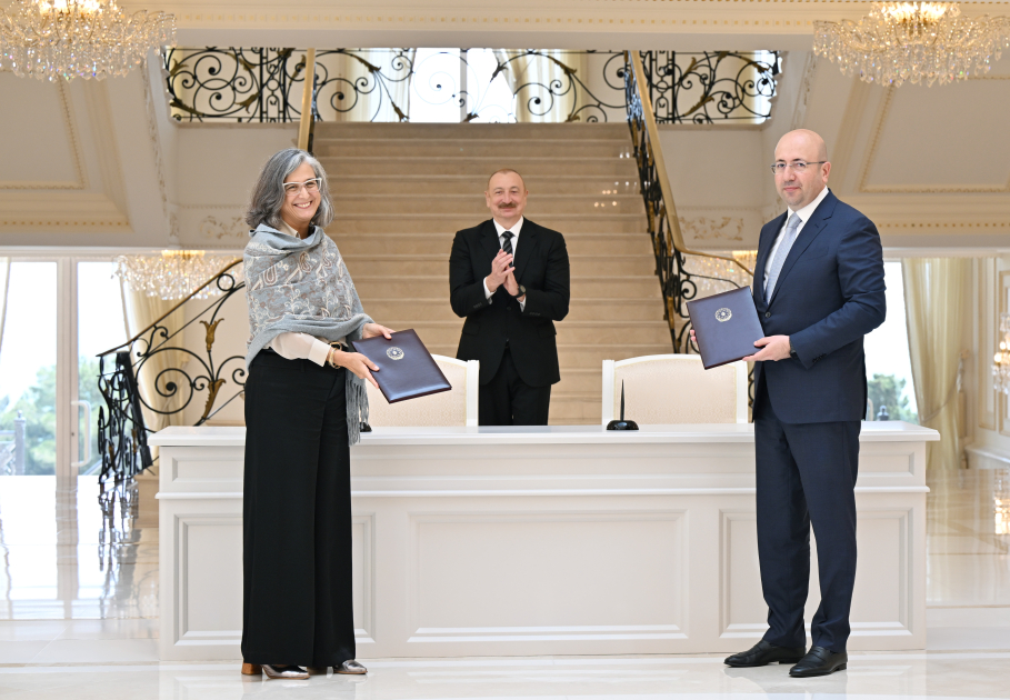 President Ilham Aliyev receives Executive Director of UN Human Settlements Programme (PHOTO)