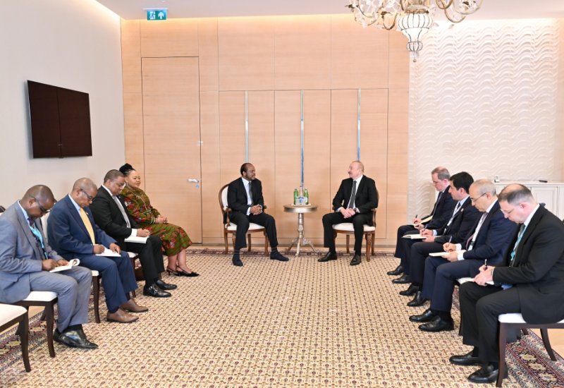 President Ilham Aliyev receives delegation led by King of Eswatini (PHOTO)