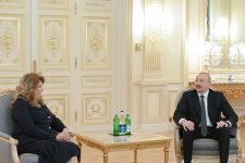 President Ilham Aliyev meets with President of Bulgaria (PHOTO)