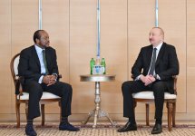 President Ilham Aliyev meets with delegation led by King of Eswatini (PHOTO)