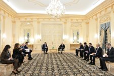 President Ilham Aliyev meets with President of Serbia (PHOTO)