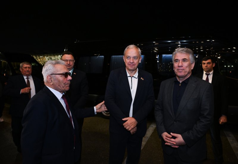 Chairman of House of Representatives of Belarusian Parliament arrives in Azerbaijan